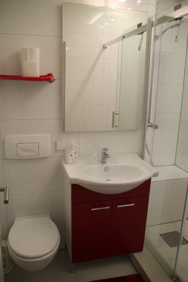 Apartment שלוכזי מראה חיצוני תמונה